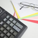 découvrez la méthode de budgétisation par enveloppes pour mieux gérer vos finances, contrôler vos dépenses et économiser efficacement chaque mois.